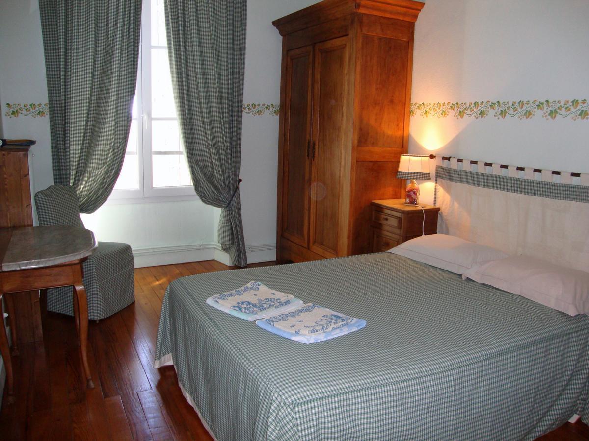 Golf de TEYNAC Bed and Breakfast Beychac-et-Caillau Buitenkant foto